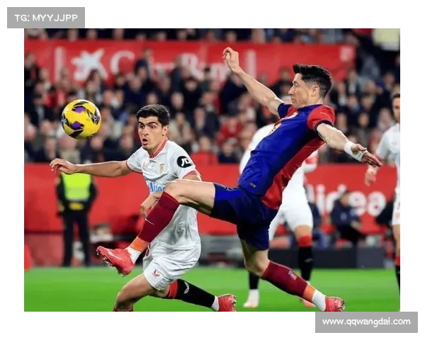 学习莱万多夫斯基射门技巧的七大关键要点助你提升进球水平